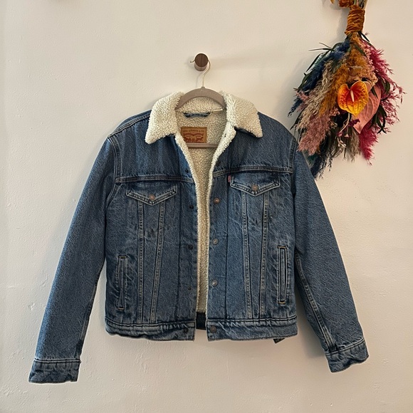 Levi’s Sherpa Denim Jacket - Picture 1 of 3